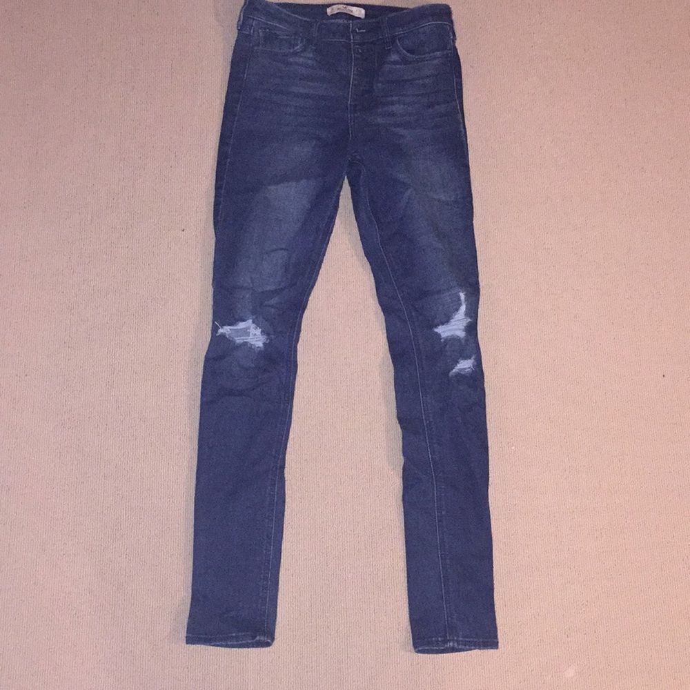 Hollister size 3 high rise ripped skinny jeans!